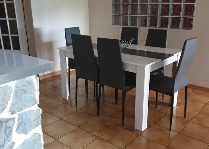 Dom wakacyjny La Fontaine Amie Saint-Remy (Calvados)